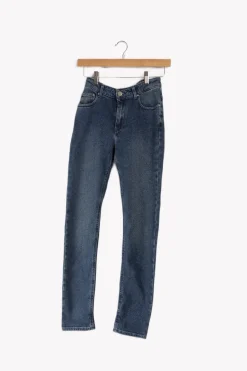 Shop American Vintage Jeans - 28 Bleu