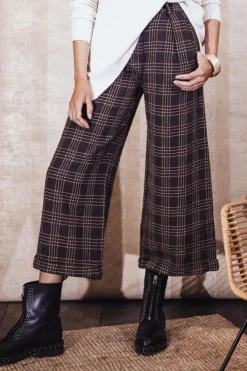 Clearance La Fée Maraboutée Pull V moutarde - L/40 Jaune
